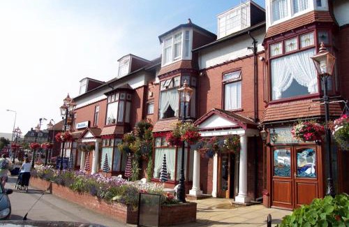 Bridlington Old Town Hotel | Revelstoke Hotel