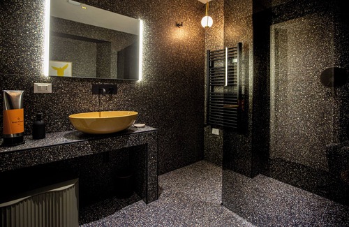 Vasto Bed & Breakfast | Reverse Art Hotel