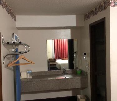 Seminole Hotel | Rexdale Inn