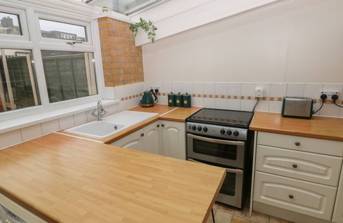 Brecon Cottage | RHIF DEG, pet friendly, with open fire in Brecon