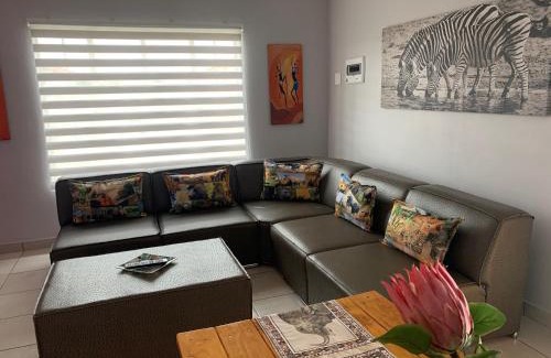 Moses Kotane House | Rhino House with 3 bedrooms next to Pilanesberg and Sun City