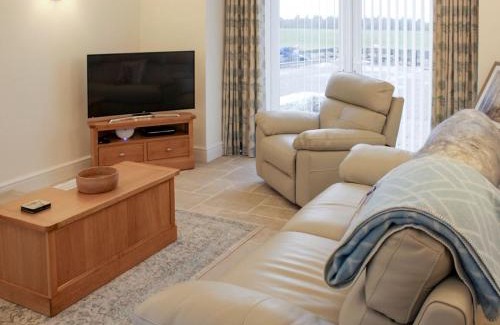 Gigha House | Rhunahaorine Cottage