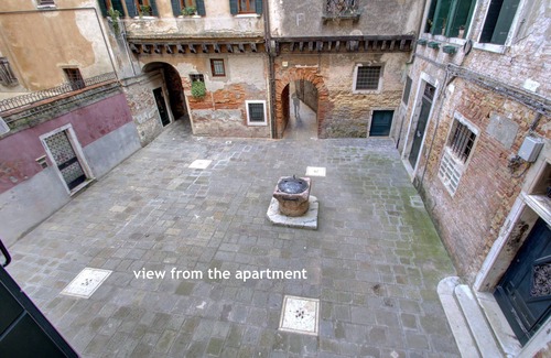 Santa Croce House | Rialto~WELL