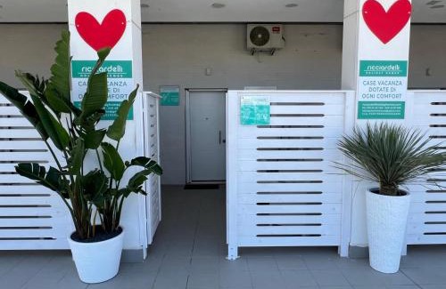 Chiesiola House | RICCIARDELLI HOLIDAY HOMES in paese di fronte al Mare