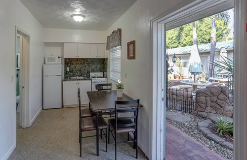 Hollywood Lakes Hotel | Richard's Pet Friendly Motel