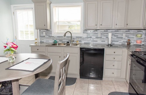 Lebanon Apartment | Richardson Roost!nHidden spot in the city but a feel of country!