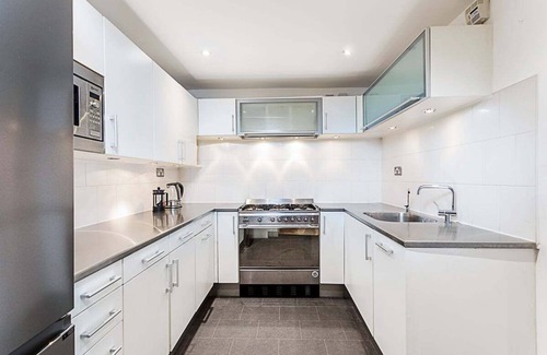 Richmond-upon-Thames Apartment | Richmond Hill Top Apartment