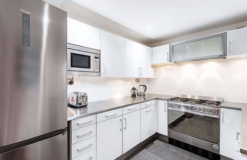 Richmond-upon-Thames Apartment | Richmond Hill Top Apartment