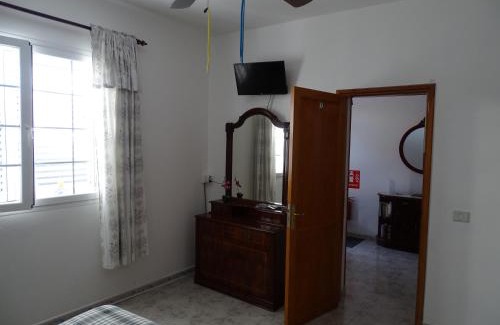 Las Puntillas Bed & Breakfast | Rickaty Lodge Bed and Breakfast, Airport Hotel, Hotel de aeropuerto, Las Palmas Airport, Gran Canaria Airport, LPA, Spain