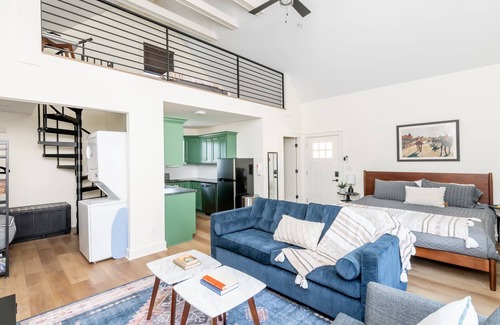Louisville Apartment | Rickhouse Loft @Tartan House - Studio+Loft Sleep 6