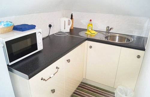 Watford Hotel | Ricky Road Guest House - Premium