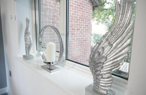 Holbrooks House | Ricoh Arena/Newly Refurbished Semi-Detached House