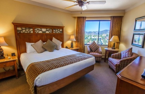 Tahoe Village Hotel | Ridge Pointe Resorts
