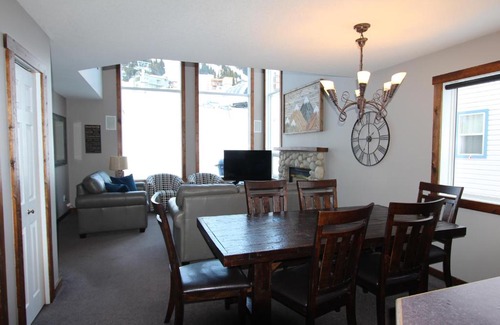 Silver Star Mountain House | Ridge View