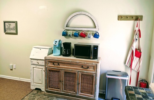 Ridgetop House | Ridgetop Retreat! 16 miles from Nashville. Quiet property on a dead end street.