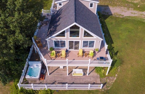 Keuka Park Cottage | Riesling Retreat:"Fantastic Views of the Lake, Vineyards, and Hillsides"