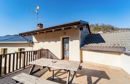 Roccasparvera House | Rifugio la Rocca - Two Bedroom House, Sleeps 8
