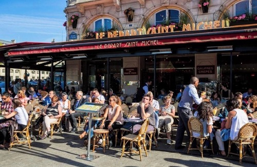 Sorbonne Apartment | RIGHT IN FRONT OF NOTRE-DAME AT QUAI SAINT-MICHEL – 160 M² - 4 BEDROOM