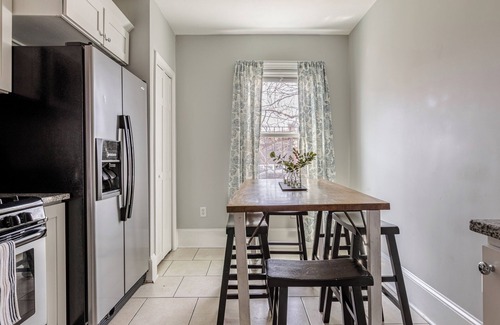 Columbus Park - Andrew Square Condo | Right Near Convention Center and Train Station