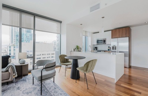 Rincon Hill Apartment | Rincon Hill 1BR w/Gym, Pool, EV Charger & Rooftop | Near Tech Hub