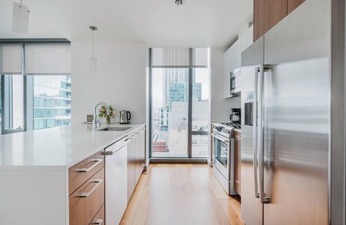 Rincon Hill Apartment | Rincon Hill 1BR w/Gym, Pool, EV Charger & Rooftop | Near Tech Hub