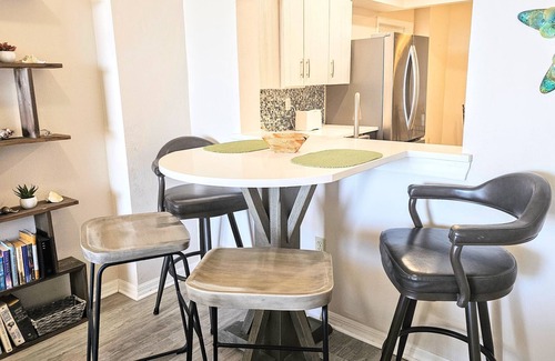 Palm Coast Condo | Rising Sun 🌅Stunning Oceanfront Ocean View Villa! 3 Beautiful Resort Pools! Beach Front!