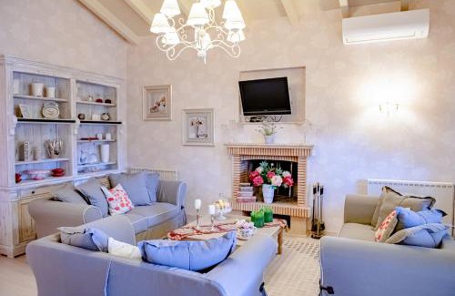 Karditsa House | Rita's Cozy Country Home