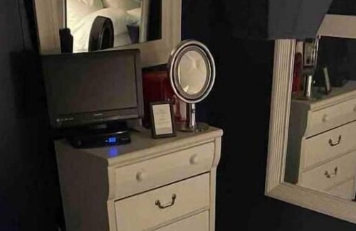 South Lockport Apartment | Ritz-Carlton Comfort - 2 miles to LMH / Minutes to Niagara Falls