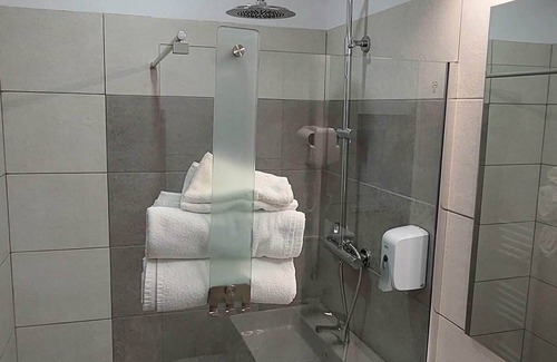 Brasov House | Riunione