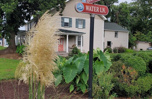 Tappahannock Apartment | River apartment, 1 block from River.