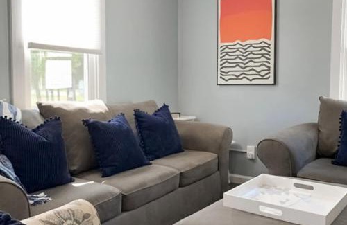 Bellaire House | River Beach Cottage