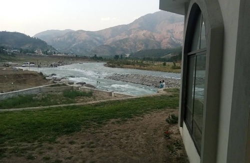 Khyber Pakhtunkhwa Bed & Breakfast | River Dine Hotel