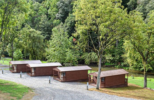 Harrogate Cabin | River Forge Cabin 53 - Cozy and Rustic 1 Bedroom Cabin - Creek Front