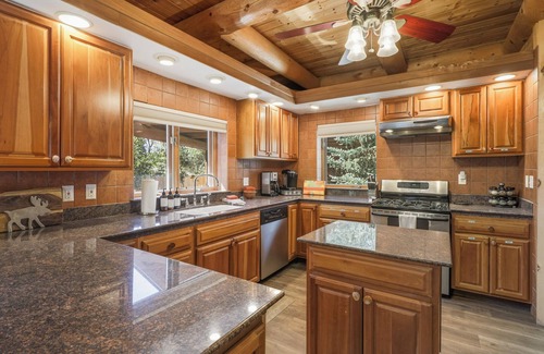 San Juan River Village House | River Front home with Hot Tub