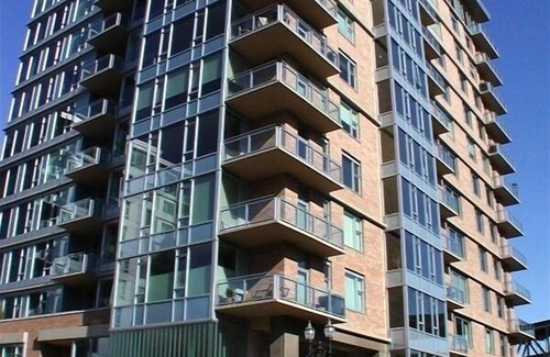 Downtown Portland Condo | River Front Portland Oregon Condo $9000 a mo. Less than hotels!