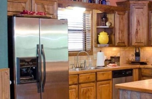 Broken Bow Cabin | River Otter Grande on the Lower Mountain Fork River ~ Includes Kayaks!