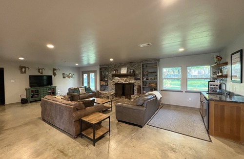 Mason House | River Ranch Getaway for Large Groups! Mason, TX