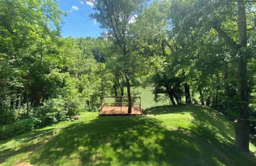 Richmond House | River Relaxation - Calm Riverfront Home in Winchester Kentucky