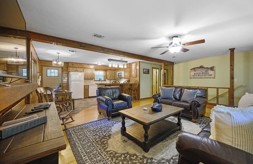 Broken Bow Cabin | River Ridge ~ 2 story riverfront cabin with hot tub, game room and kayaks