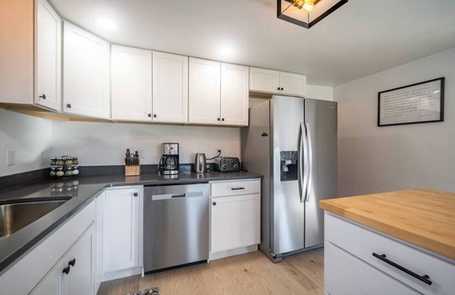 Livingston House | River Run Retreat: A Stylish Cottage on the Yellowstone