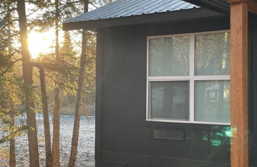 Clearwater Cabin | River's Edge Retreat | Slate Glamping Cabin