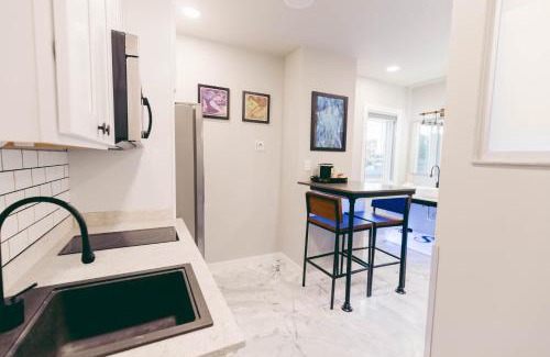 Washington Hotel | River Sirens Hotel-Contactless Check in Hotel