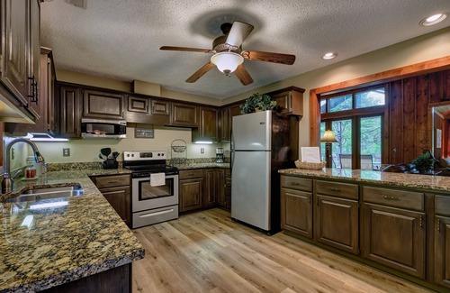 Sapphire House | River Song, A Delightful Mountain Retreat