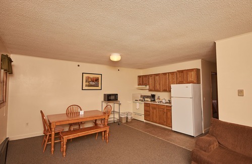 Bethel Hotel | River View Resort