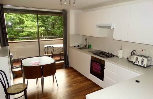 South Bank Apartment | River views in the heart of London's trendy Southbank.