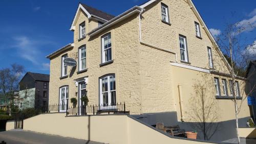 Llanwrtyd Wells Bed & Breakfast | Riverbank Bed and Breakfast
