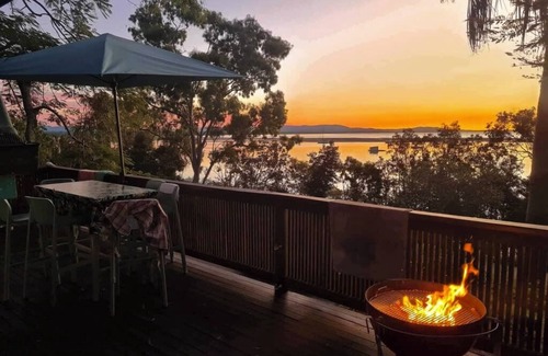 Seventeen Seventy House | Riverbank - Captain Cook Drive 1770