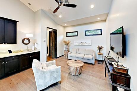 Spicewood Villa | Riverbend Cabin #15