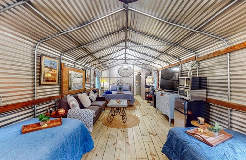 Bronson Cabin | Riverfront bunkhouse with private W/D, grill, & canoe