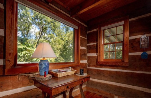 Luray Cabin | Riverfront Cabin! Fireplaces, Farm, Trail & Kayaks